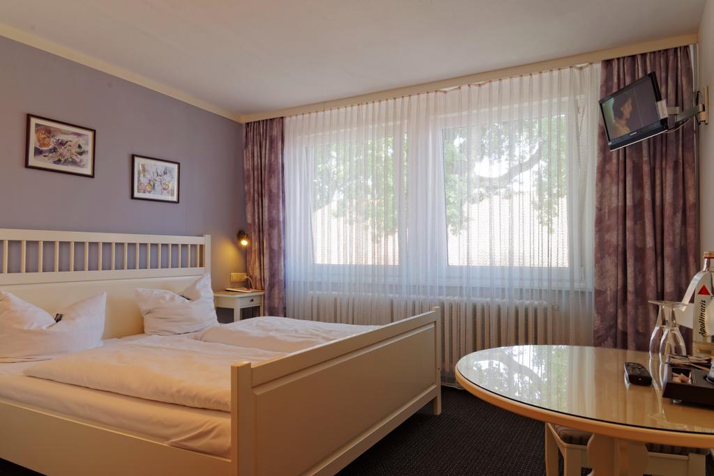Landhotel Michaelishof Bergen  Exteriör bild